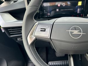 Opel Frontera  1.2T XHT Hybrid eDCT6 107kW GS  - Foto 18