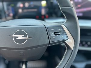 Opel Frontera  1.2T XHT Hybrid eDCT6 107kW GS  - Foto 17