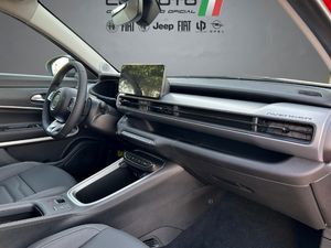 Jeep Avenger  1.2 eHybrid 81kW (110CV) Summit  - Foto 14