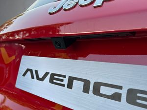 Jeep Avenger  1.2 eHybrid 81kW (110CV) Summit  - Foto 32