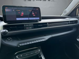 Jeep Avenger  1.2 eHybrid 81kW (110CV) Summit  - Foto 23