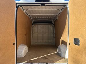 Fiat Ducato  Furgón Maxi 35 L2H2 (132 kW) Semiacrist. -  - Foto 8
