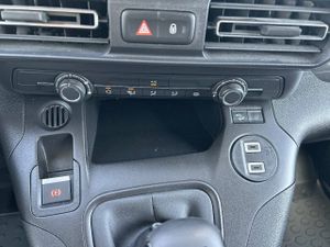 Opel Combo Cargo  Cargo L 650kg Diesel 1.5 100HP S&S MT E6 -  - Foto 24