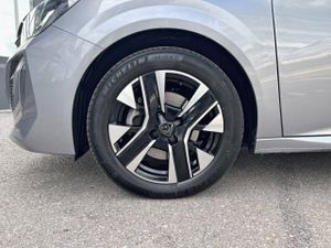 Peugeot 208   Gasolina 100 S&S 6 Vel. MAN Allure  - Foto 12