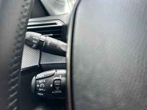 Peugeot 208   Gasolina 100 S&S 6 Vel. MAN Allure  - Foto 20