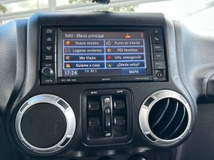 Jeep Wrangler  3.6 V6  Auto Sahara  - Foto 22