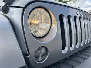 Jeep Wrangler  3.6 V6  Auto Sahara  - Foto 17
