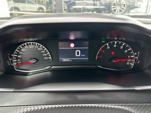 Peugeot 2008   Gasolina 100 S&S 6 Vel. MAN Allure  - Foto 13