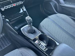 Peugeot 2008   Gasolina 100 S&S 6 Vel. MAN Allure  - Foto 24