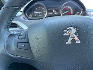 Peugeot 2008   1.6 BlueHDi 100 S&S Active  - Foto 18
