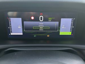 Jeep Avenger  1.2 eHybrid 74kW (100CV) Altitude  - Foto 16