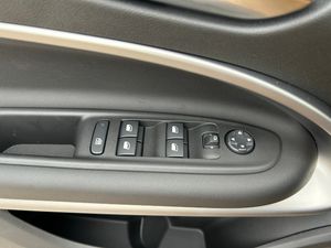 Jeep Avenger  1.2 eHybrid 74kW (100CV) Altitude  - Foto 20