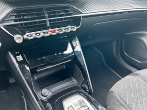 Peugeot 2008   Puretech 130 S&S EAT8 Allure  - Foto 24