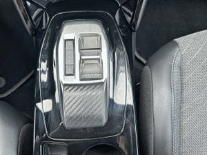 Peugeot 2008   Puretech 130 S&S EAT8 Allure  - Foto 15