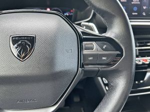 Peugeot 2008   Puretech 130 S&S EAT8 Allure  - Foto 18