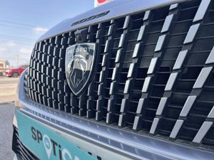 Peugeot 2008  N2008  Hybrid 136 eDCS6 Allure  - Foto 29