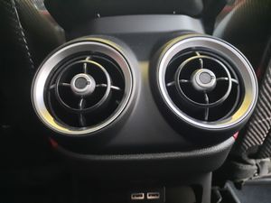 Alfa Romeo Stelvio  2.9 Gasolina 375kW (510CV) Quadrifogl Q4 Quadrifoglio  - Foto 29