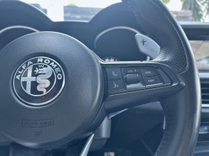 Alfa Romeo Stelvio  2.2 Diésel 140kW (190CV)  Q4 Sprint  - Foto 22