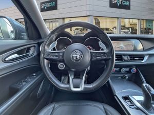 Alfa Romeo Stelvio  2.2 Diésel 140kW (190CV)  Q4 Sprint  - Foto 14