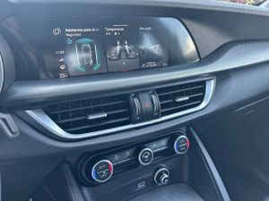 Alfa Romeo Stelvio  2.2 Diésel 140kW (190CV)  Q4 Sprint  - Foto 18