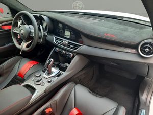 Alfa Romeo Giulia Giulia GTAM 2.9T V6 397kW (540CV)   AT GTAM  - Foto 28