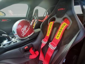 Alfa Romeo Giulia Giulia GTAM 2.9T V6 397kW (540CV)   AT GTAM  - Foto 23