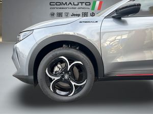 Alfa Romeo Junior  Ibrida  107kW (145CV) Speciale  - Foto 12