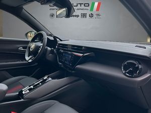 Alfa Romeo Junior  Ibrida  107kW (145CV) Speciale  - Foto 13