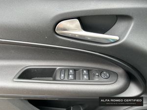 Alfa Romeo Junior  Elettrica  115kW (156CV) Speciale  - Foto 18