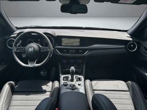Alfa Romeo Stelvio  2.0 Gasolina 206kW (280CV)  Q4 Veloce  - Foto 9