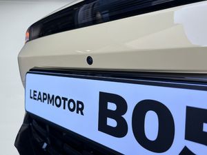 Leapmotor B05  B05 BEV 67.1kWh  Auto Design ProMax  - Foto 33