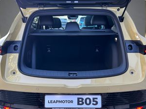Leapmotor B05  B05 BEV 67.1kWh  Auto Design ProMax  - Foto 8
