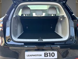 Leapmotor B10  B10 REEV 18.8 kWh  Auto Design  - Foto 7