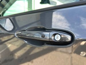 Jeep Compass  4Xe 1.3 PHEV 140kW(190CV)  AT AWD Limited  - Foto 22