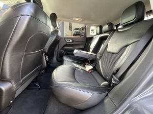 Jeep Compass  4Xe 1.3 PHEV 140kW(190CV)  AT AWD Limited  - Foto 11