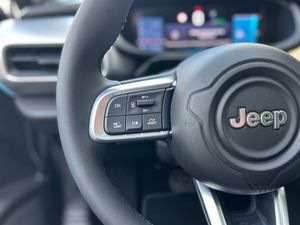 Jeep Avenger  Full Electric 115kW (156CV) Summit  - Foto 23