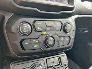 Jeep Renegade  4xe 1.3 PHEV 140 kW(190CV)  AT Limited  - Foto 24