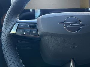 Opel Astra  1.2T XHT Hybrid 107kW  eDCT6 Ultimate  - Foto 18