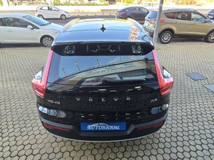 Volvo XC40 2.0 D3 Momentum Pro Auto 5p.  - Foto 11