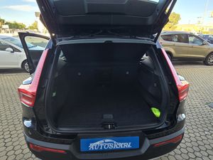 Volvo XC40 2.0 D3 Momentum Pro Auto 5p.  - Foto 22