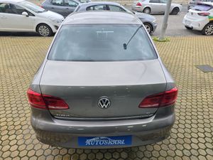 Volkswagen Passat Passat 1.6 TDI 105cv Edition BlueMotion Tech 4p.  - Foto 9