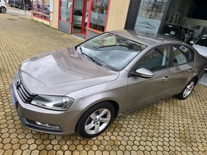 Volkswagen Passat Passat 1.6 TDI 105cv Edition BlueMotion Tech 4p.  - Foto 3