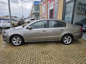 Volkswagen Passat Passat 1.6 TDI 105cv Edition BlueMotion Tech 4p.  - Foto 3