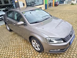 Volkswagen Passat Passat 1.6 TDI 105cv Edition BlueMotion Tech 4p.  - Foto 12