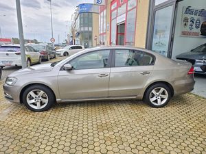 Volkswagen Passat Passat 1.6 TDI 105cv Edition BlueMotion Tech 4p.  - Foto 4