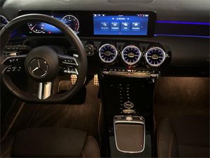 Mercedes Clase A 180 d AMG Line (EURO 6d)  - Foto 2