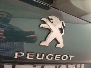 Peugeot 2008 Allure 1.2 PureTech 81KW (110CV) Auto  - Foto 2