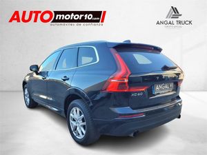 Volvo XC-60 2.0 T8 AWD Momentum Auto  - Foto 2