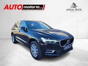 Volvo XC-60 2.0 T8 AWD Momentum Auto  - Foto 2