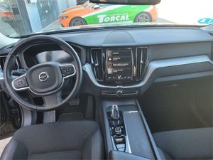 Volvo XC-60 2.0 T8 AWD Momentum Auto  - Foto 2